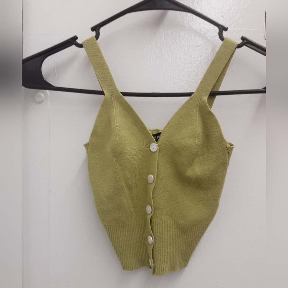 🤑🌭🍍Shein Green Stretch Knit Button Front Cami. Size S.